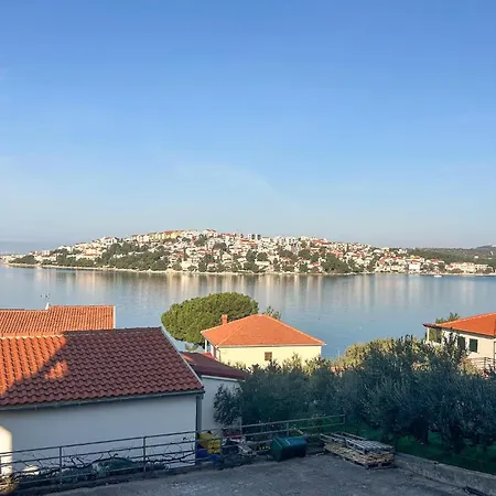 Oszałamiający Z 2 Sypialniami W Rogoznicy Rogoznica (Sibenik-Knin)